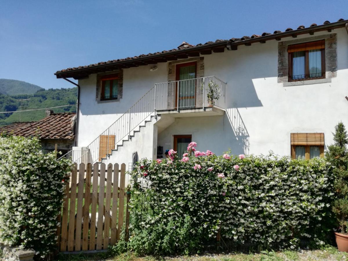 B & B Via Di Mezzo Coreglia Antelminelli Екстериор снимка